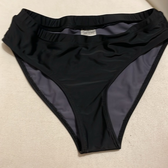 Level Six bikini bottoms - Picture 2 of 3